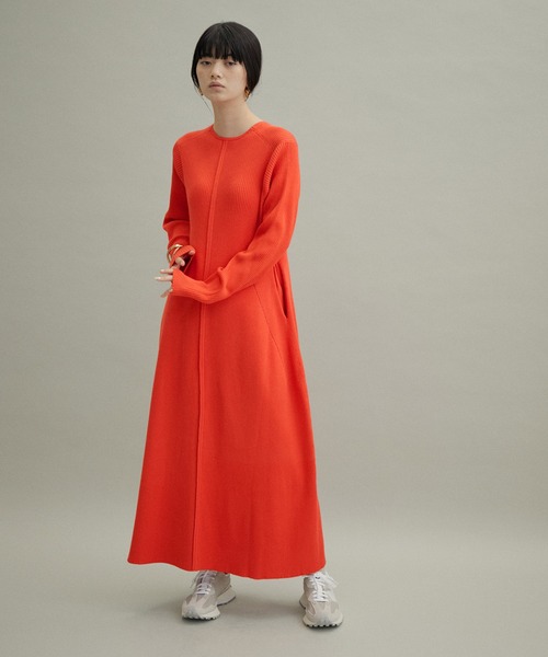 ADAM ET ROPE'（アダムエロペ）の「【WEB限定(一部店舗展開あり)】リブニットコクーンワンピース（ワンピース・レディース・レッド/ブラック/オリーブ・FREE）」の6枚目の写真