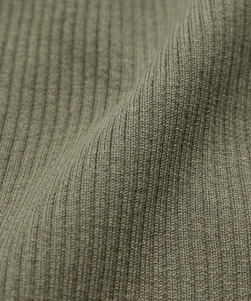 ADAM ET ROPE'（アダムエロペ）の「【WEB限定(一部店舗展開あり)】リブニットコクーンワンピース（ワンピース・レディース・レッド/ブラック/オリーブ・FREE）」の5枚目の写真