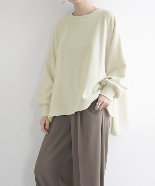 and it_（アンドイット）の「ボリュームスリーブゆる裏起毛プルオーバー（スウェット・レディース・パープル/アイボリー/ピンク/ブラック/モカ・M）」の21枚目の写真