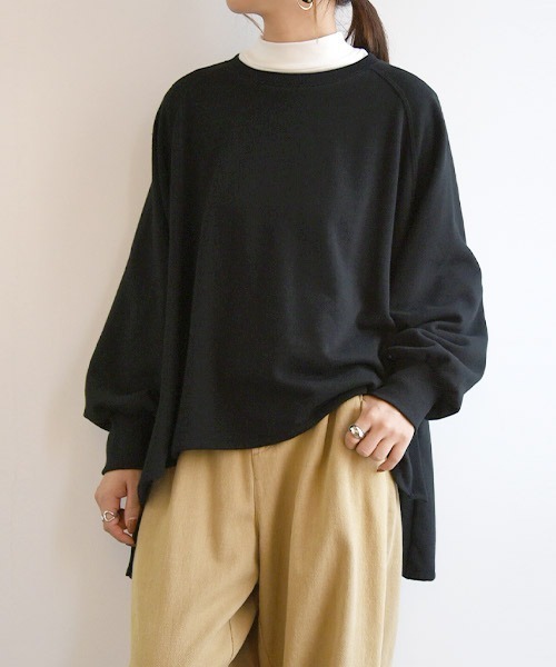 and it_（アンドイット）の「ボリュームスリーブゆる裏起毛プルオーバー（スウェット・レディース・パープル/アイボリー/ピンク/ブラック/モカ・M）」の12枚目の写真