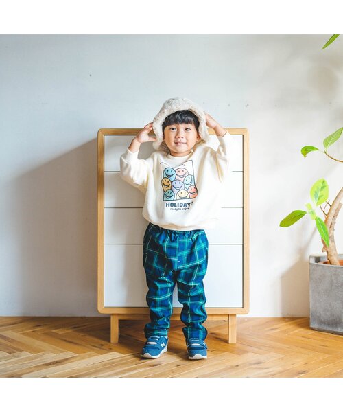 BREEZE by yumi.（ブリーズバイユミ）の「WEB限定 裏起毛バリエーショントレーナー【BREEZE by yumi】（スウェット・キッズ・チャコール/ライム/アイボリー/ブルー/キャメル・100/80/140/130/120/110/90）」の6枚目の写真