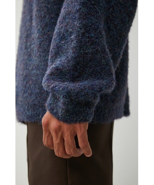 AZUL by moussy（アズールバイマウジー）の「BOUCLE COMFORTABLE KNIT/ブークレコンフォータブルニット（ニット/セーター・メンズ・ネイビー/ライトベージュ/キャメル・LARGE/MEDIUM）」の13枚目の写真