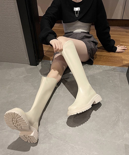 AMELY(エミリー)の「Vカットロングブーツ(ブーツ・レディース・アイボリー/ブラック/ブラウン・36/39/40/38/37/35)」の5枚目の写真