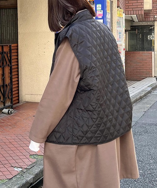 Rejoule(リジュール)の「スタンドカラーキルティング中綿ベスト(ダウンジャケット/コート・レディース・ブラック/ブラウン/カーキ・FREE)」の12枚目の写真