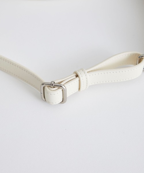 UNITED TOKYO(ユナイテッドトウキョウ)の「フラップレザーショルダーバッグ(ショルダーバッグ・メンズ・アイボリー/ブラック/グリーン・0)」の7枚目の写真