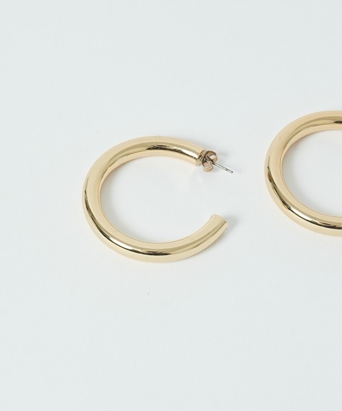 COLONY 2139(コロニートゥーワンスリーナイン)の「パイプフープピアス(ピアス(両耳用)・レディース・ゴールド/シルバー・FREE)」の13枚目の写真