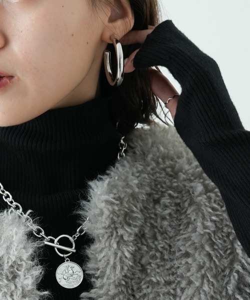 COLONY 2139(コロニートゥーワンスリーナイン)の「パイプフープピアス(ピアス(両耳用)・レディース・ゴールド/シルバー・FREE)」の5枚目の写真