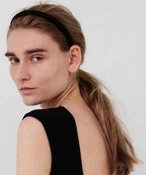 ucalypt（ユーカリプト）の「ucalypt/ユーカリプト×TAH/タア  NARROW HEADBAND カチューシャ コラボ（カチューシャ・レディース・ベージュ/ブラック・FREE）」の2枚目の写真