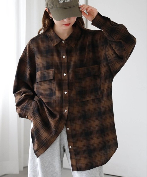 tiptop(ティップトップ)の「【ZOZO限定アイテム】デニム×チェックBIGシャツジャケット(シャツ/ブラウス・レディース・ネイビー/サックスブルー/ブラック/ブラウン系その他/ブラック系その他/ホワイト系その他/ブルー系その他/ブルー系その他2/ブラウン系その他2・FREE)」の5枚目の写真