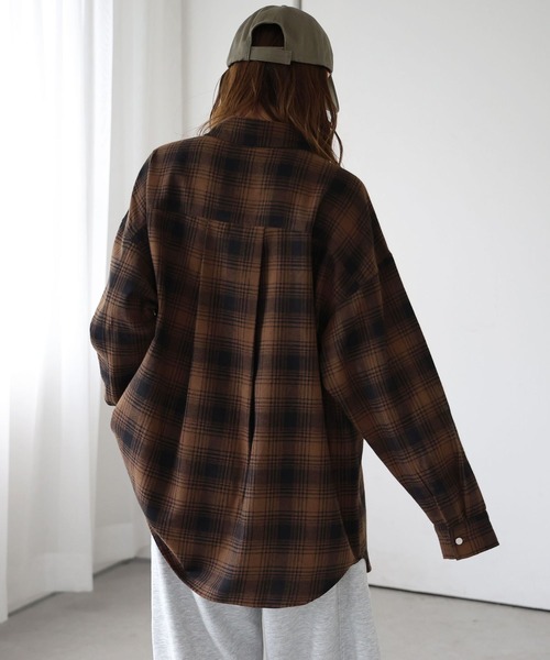 tiptop(ティップトップ)の「【ZOZO限定アイテム】デニム×チェックBIGシャツジャケット(シャツ/ブラウス・レディース・ネイビー/サックスブルー/ブラック/ブラウン系その他/ブラック系その他/ホワイト系その他/ブルー系その他/ブルー系その他2/ブラウン系その他2・FREE)」の17枚目の写真