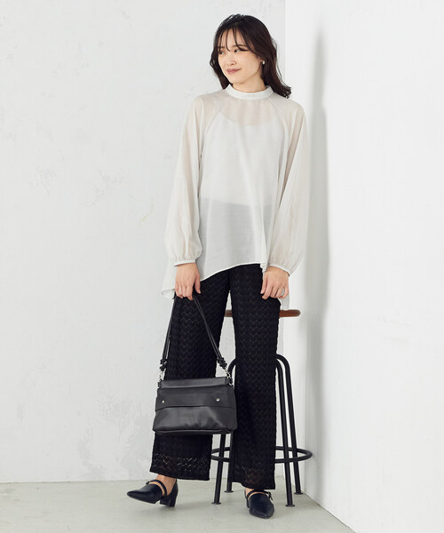 COMME CA ISM(コムサイズム)の「スタンドブラウス(シャツ/ブラウス・レディース・ブラック/ライトグレー・MEDIUM/LARGE)」の4枚目の写真