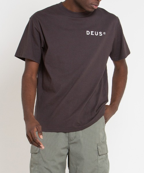 DEUS EX MACHINA（デウスエクスマキナ）の「HAYWOOD TEE（Tシャツ/カットソー・メンズ・オートミール/ブラック・SMALL/MEDIUM/LARGE）」の2枚目の写真