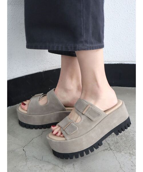 EMODA（エモダ）の「ダブルベルトタンクサンダル（サンダル・レディース・ブラック/ベージュ・SMALL/MEDIUM/LARGE）」の8枚目の写真