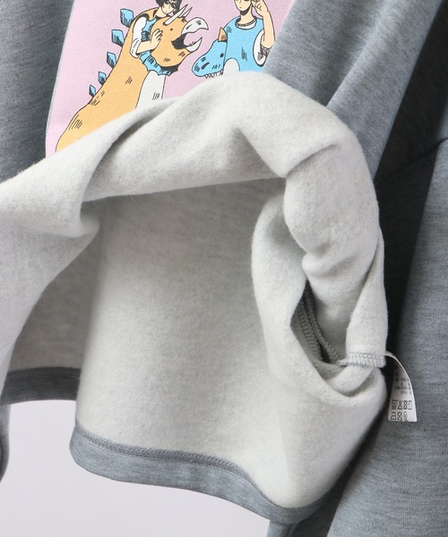 spiritoso（スピリトーゾ）の「spiritoso 怪獣カップルプリントクロップド裏起毛トップス（スウェット・レディース・杢グレー/オリーブ/ピンク・F）」の8枚目の写真