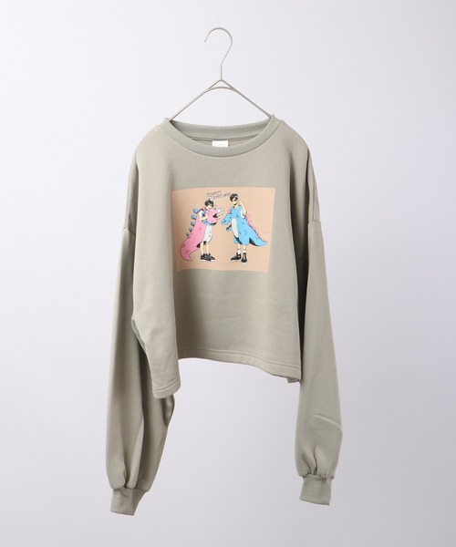 spiritoso（スピリトーゾ）の「spiritoso 怪獣カップルプリントクロップド裏起毛トップス（スウェット・レディース・杢グレー/オリーブ/ピンク・F）」の16枚目の写真