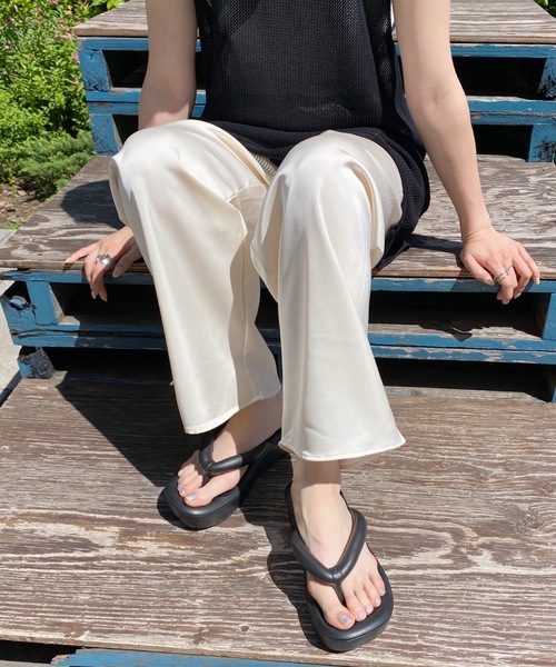 MYMOOD.（マイムード）の「EVAエアリーチューブ厚底サンダル（サンダル・レディース・ホワイト/ブラック・M/L）」の14枚目の写真