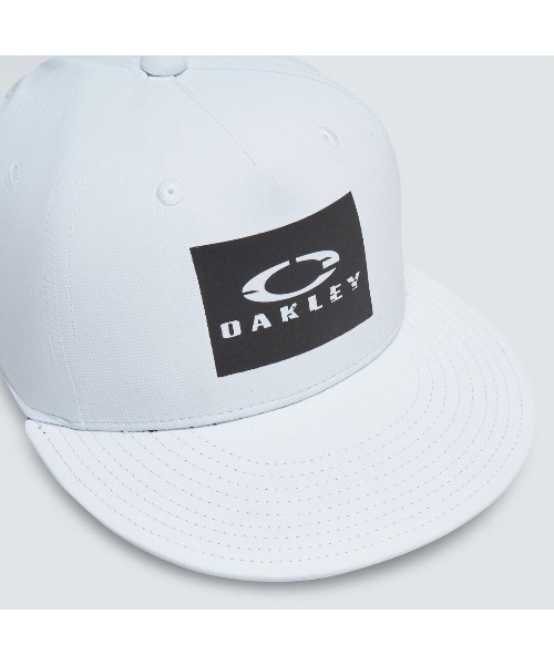 OAKLEY(オークリー)の「オークリー ESSENTIAL YTR BOX LOGO CAP 23.0 /キャップ/ YOUTH ユース/キッズ/OAKLEY(キャップ・キッズ・ベージュ/ブラック/ホワイト・U)」の5枚目の写真