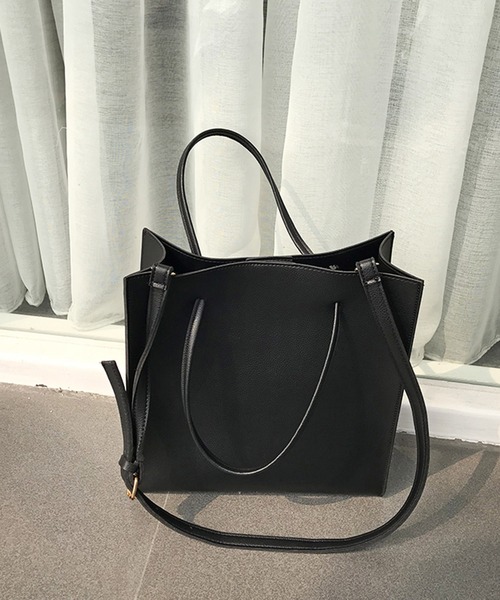 Dita Muaj.(ディータムアージュ)の「シンプルデイリー2wayショルダー ビッグポーチ付き(ショルダーバッグ・レディース・ブラック/ライトブラウン・FREE)」の3枚目の写真