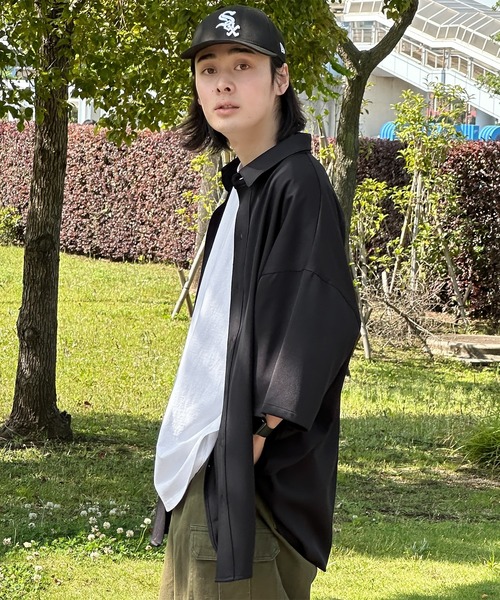 kutir（クティール）の「ワンポイント刺繍トロミルーズシャツ（シャツ/ブラウス・メンズ・チャコールグレー/オフホワイト/ライトブルー/ブラック・MEDIUM/LARGE）」の5枚目の写真