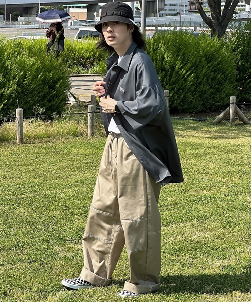 kutir（クティール）の「ワンポイント刺繍トロミルーズシャツ（シャツ/ブラウス・メンズ・チャコールグレー/オフホワイト/ライトブルー/ブラック・MEDIUM/LARGE）」の12枚目の写真