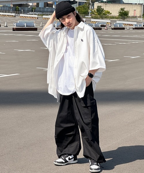 kutir（クティール）の「ワンポイント刺繍トロミルーズシャツ（シャツ/ブラウス・メンズ・チャコールグレー/オフホワイト/ライトブルー/ブラック・MEDIUM/LARGE）」の15枚目の写真