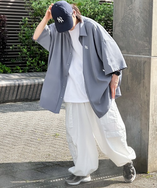 kutir（クティール）の「ワンポイント刺繍トロミルーズシャツ（シャツ/ブラウス・メンズ・チャコールグレー/オフホワイト/ライトブルー/ブラック・MEDIUM/LARGE）」の21枚目の写真