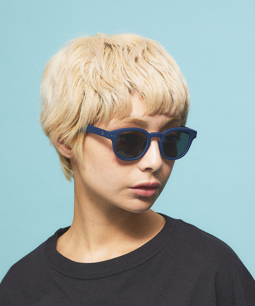 IZIPIZI(イジピジ)の「【IZIPIZI/イジピジ】SUN #C/ボストン/ウェリントン サングラス / ユニセックス(サングラス・メンズ・ブラック/ネイビー/カーキ/ピンク/イエロー/その他1/その他2/その他3/シルバー/その他4/ゴールド・フリー)」の4枚目の写真