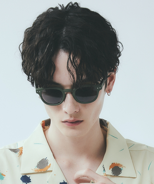 IZIPIZI(イジピジ)の「【IZIPIZI/イジピジ】SUN #C/ボストン/ウェリントン サングラス / ユニセックス(サングラス・メンズ・ブラック/ネイビー/カーキ/ピンク/イエロー/その他1/その他2/その他3/シルバー/その他4/ゴールド・フリー)」の3枚目の写真