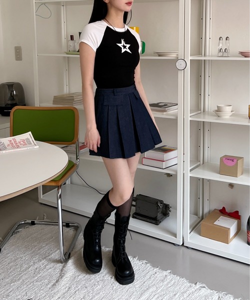 by muni:r（バイ ムニール）の「ラグラン星クロップド半袖Tシャツ（Tシャツ/カットソー・レディース・グレー/ブラック・FREE）」の7枚目の写真