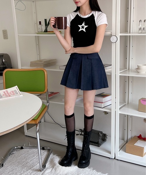 by muni:r（バイ ムニール）の「ラグラン星クロップド半袖Tシャツ（Tシャツ/カットソー・レディース・グレー/ブラック・FREE）」の11枚目の写真