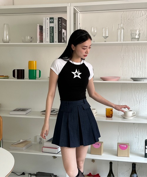 by muni:r（バイ ムニール）の「ラグラン星クロップド半袖Tシャツ（Tシャツ/カットソー・レディース・グレー/ブラック・FREE）」の18枚目の写真