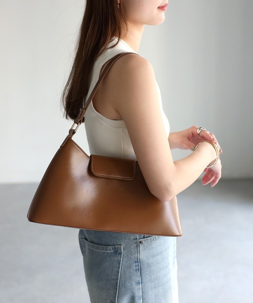 Riberry（リベリー）の「トライアングルワンハンドルバッグ（ハンドバッグ・レディース・ブラック/オリーブ/ブラウン/ホワイト・FREE）」の3枚目の写真