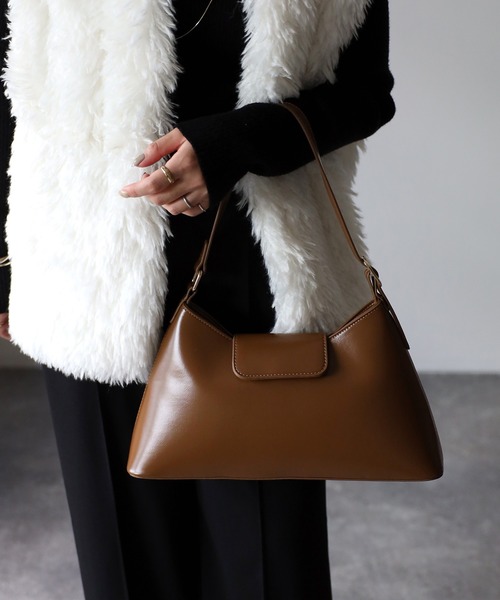 Riberry（リベリー）の「トライアングルワンハンドルバッグ（ハンドバッグ・レディース・ブラック/オリーブ/ブラウン/ホワイト・FREE）」の6枚目の写真