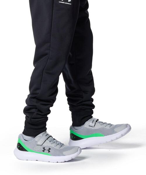UNDER ARMOUR(アンダーアーマー)の「UAサージ3 AC(ランニング/KIDS)(スニーカー・キッズ・ホワイト・22.0cm/20.5cm/21.0cm/21.5cm/20.0cm/19.0cm)」の6枚目の写真