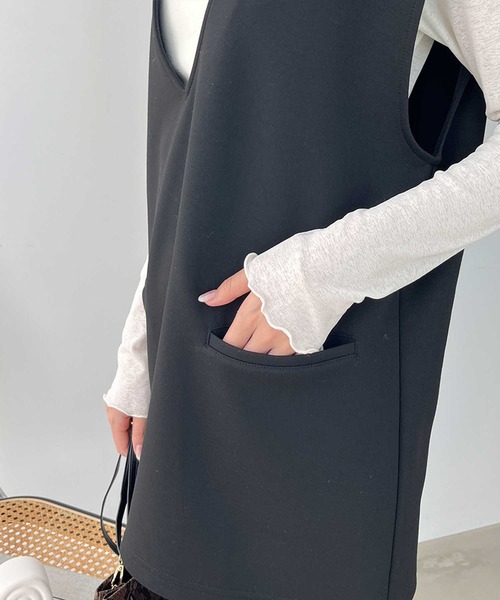 GeeRA（ジーラ）の「深Ｖネックプルオーバーベスト（ベスト・レディース・ブラック/アイボリー・MEDIUM/LARGE）」の6枚目の写真