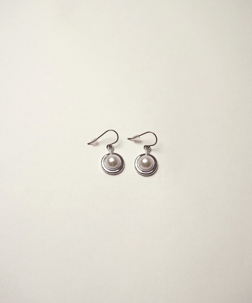misto accessories（ミストアクセサリーズ）の「一粒ピアス（ピアス（両耳用）・レディース・ホワイト/ターコイズブルー・FREE）」の3枚目の写真