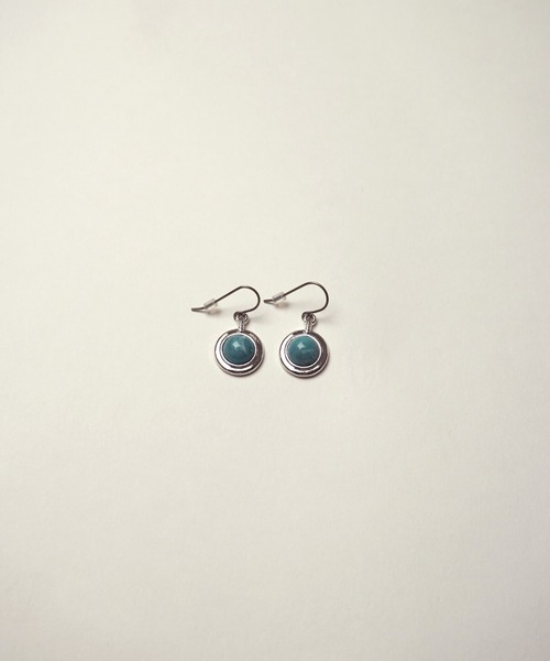 misto accessories（ミストアクセサリーズ）の「一粒ピアス（ピアス（両耳用）・レディース・ホワイト/ターコイズブルー・FREE）」の4枚目の写真