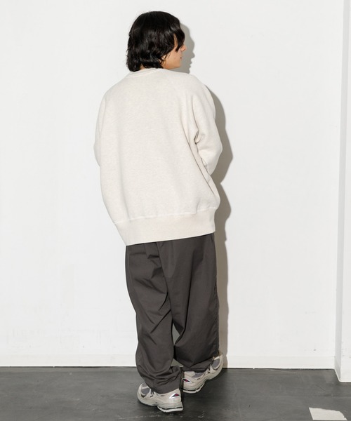 AMERICAN RAG CIE(アメリカンラグシー)の「ミッキーマウス / スウェット(スウェット・メンズ・グレー/オートミール・L/M)」の12枚目の写真