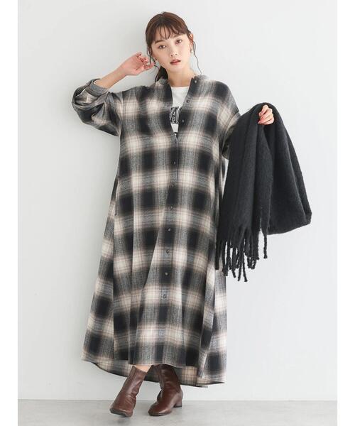 AMERICAN HOLIC(アメリカンホリック)の「バンドカラーチェックフレアワンピース(ワンピース・レディース・ブラック系その他3/チェック・M/L)」の5枚目の写真