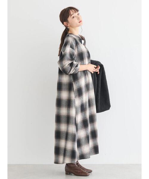 AMERICAN HOLIC(アメリカンホリック)の「バンドカラーチェックフレアワンピース(ワンピース・レディース・ブラック系その他3/チェック・M/L)」の6枚目の写真