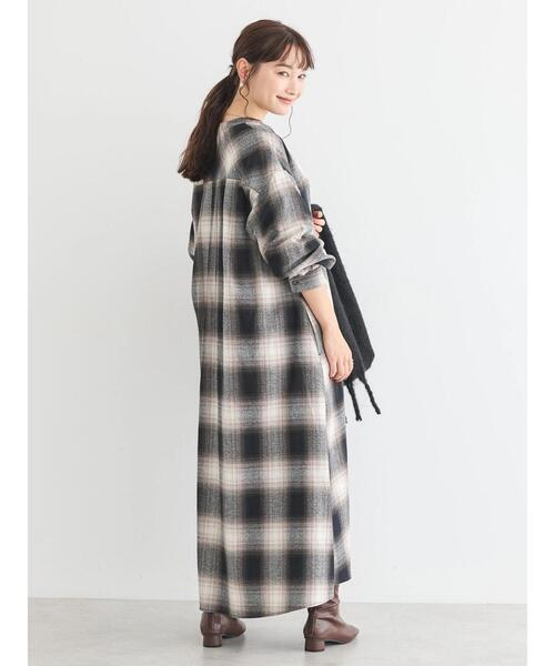 AMERICAN HOLIC(アメリカンホリック)の「バンドカラーチェックフレアワンピース(ワンピース・レディース・ブラック系その他3/チェック・M/L)」の7枚目の写真