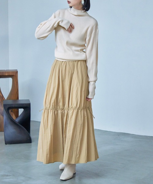 Fashion Letter(ファッションレター)の「アクリルリブニット バルーンスリーブ ハイネックプルオーバー(ニット/セーター・レディース・グレー/ブルー/アイボリー/ライトベージュ/ブラック・M)」の6枚目の写真