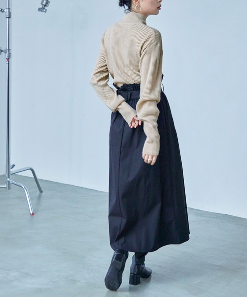 Fashion Letter(ファッションレター)の「アクリルリブニット バルーンスリーブ ハイネックプルオーバー(ニット/セーター・レディース・グレー/ブルー/アイボリー/ライトベージュ/ブラック・M)」の21枚目の写真