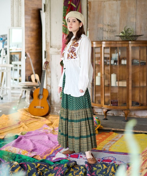 チャイハネ（チャイハネ）の「【チャイハネ】エスニックプリント ティアードロングスカート（スカート・レディース・ベージュ/ブラック/グリーン/オレンジ/ピンク・FREE）」の12枚目の写真