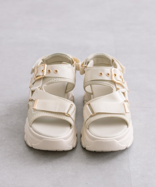 OLIVE des OLIVE（オリーブデオリーブ）の「ゴールドバックルスポーツサンダル　1041130050（サンダル・レディース・ブラック/アイボリー・SMALL/MEDIUM/LARGE/X-LARGE）」の5枚目の写真