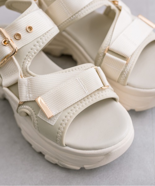 OLIVE des OLIVE（オリーブデオリーブ）の「ゴールドバックルスポーツサンダル　1041130050（サンダル・レディース・ブラック/アイボリー・SMALL/MEDIUM/LARGE/X-LARGE）」の8枚目の写真