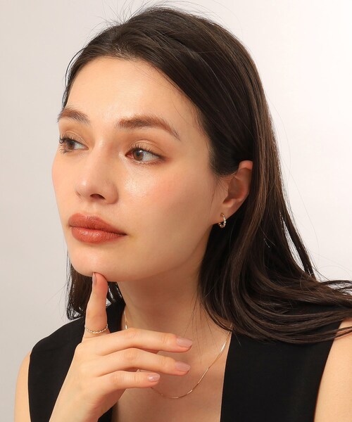 COCOSHNIK（ココシュニック）の「K10ロックカットフープ ピアス（ピアス（両耳用）・レディース・イエローゴールド・00）」の8枚目の写真