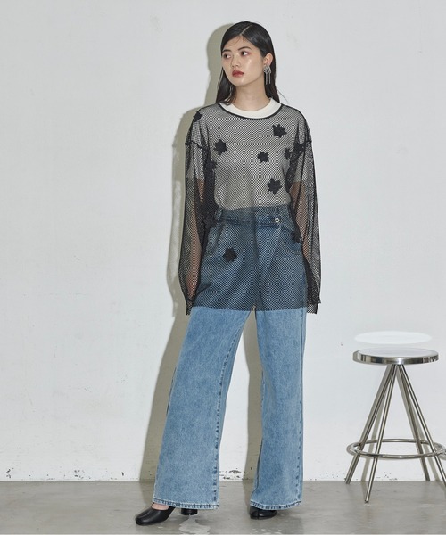 THE YOn（ザヨン）の「フラワーモチーフメッシュシアープルオーバー（Tシャツ/カットソー・レディース・ブラック/イエロー/ホワイト・FREE）」の4枚目の写真