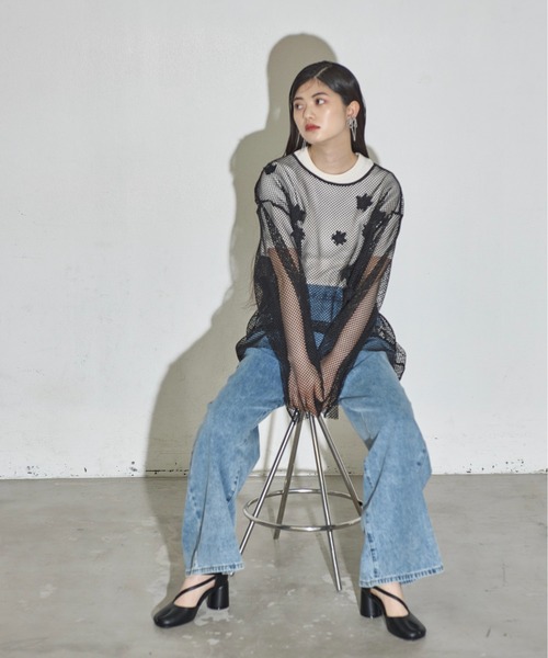 THE YOn（ザヨン）の「フラワーモチーフメッシュシアープルオーバー（Tシャツ/カットソー・レディース・ブラック/イエロー/ホワイト・FREE）」の10枚目の写真
