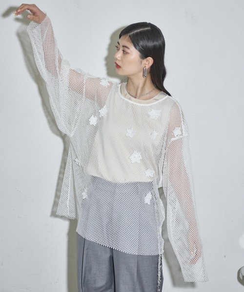 THE YOn（ザヨン）の「フラワーモチーフメッシュシアープルオーバー（Tシャツ/カットソー・レディース・ブラック/イエロー/ホワイト・FREE）」の22枚目の写真